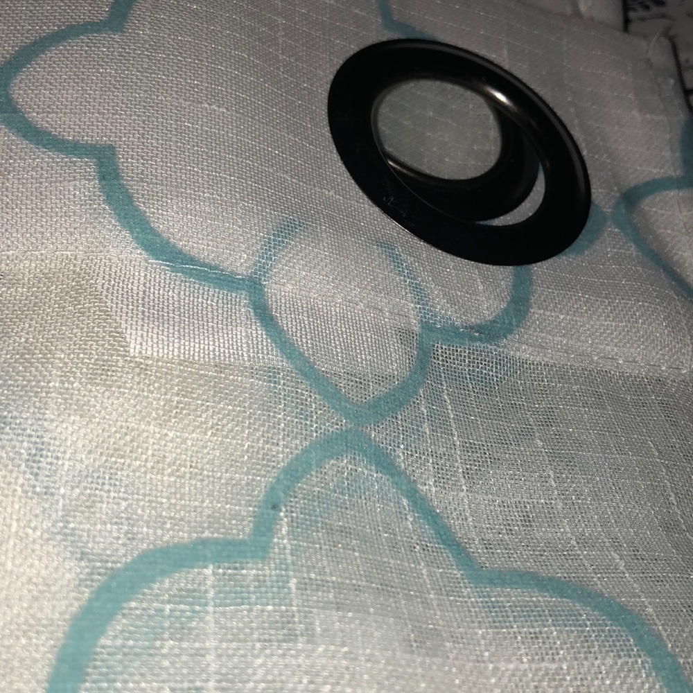 Panel curtains - Picture 2 of 2